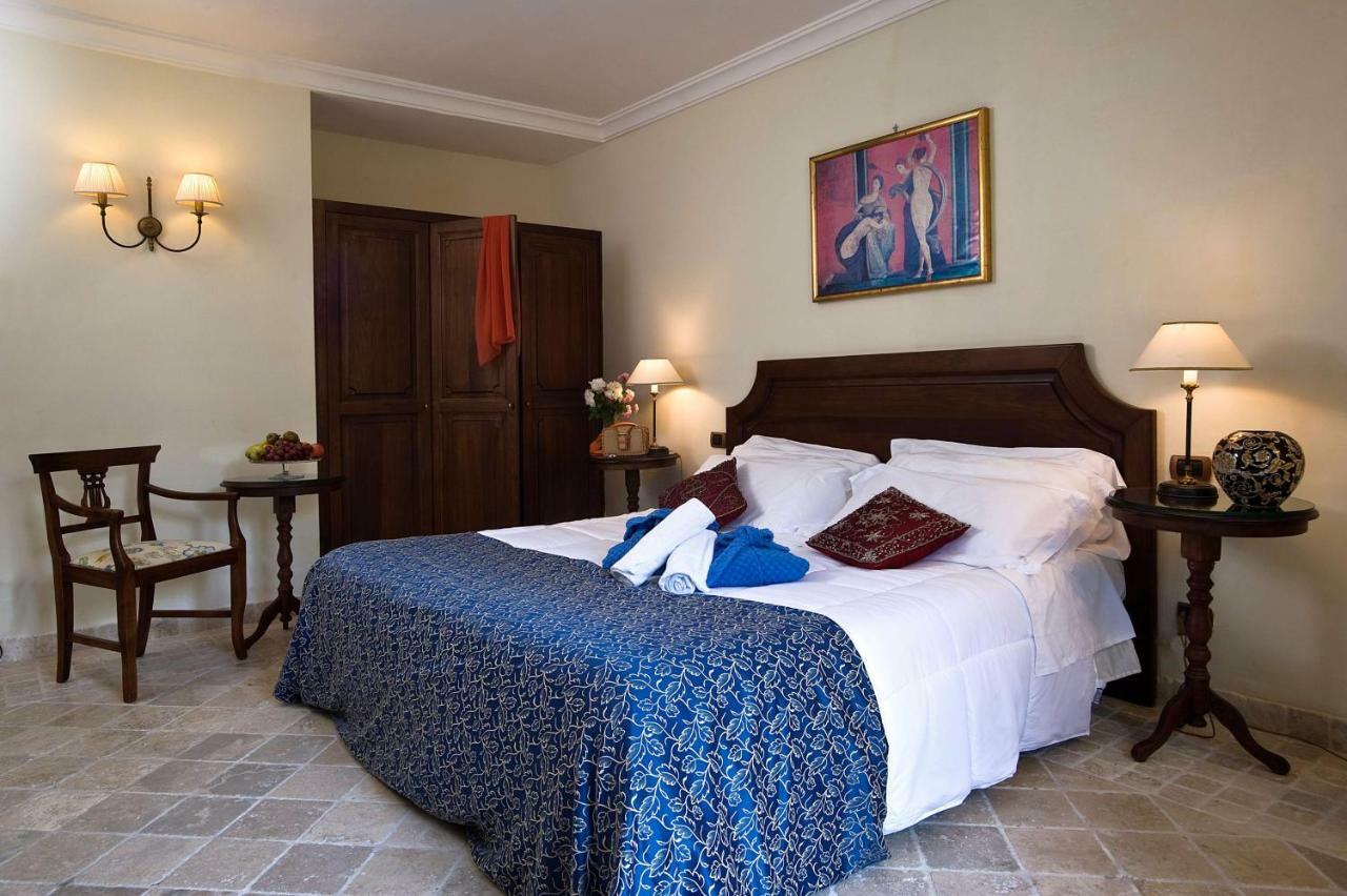 Logge Del Perugino; Sure Hotel Collection By Best Western Citta della Pieve Phòng bức ảnh